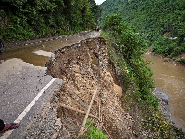 Himachal Pradesh Calamity Congress Urges National Disaster Declaration and Rs 10,000 Crore Package 'Declare Himachal Calamity A Natural Disaster': Congress Urges Centre To Announce Rs 10,000-Crore Package