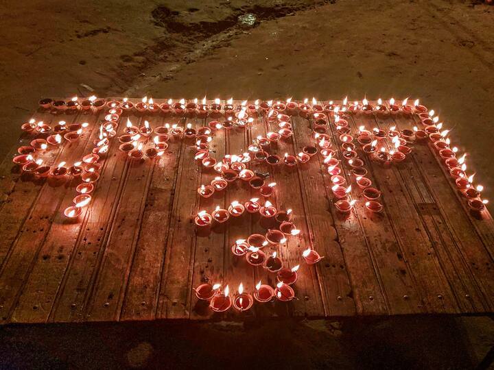 Earthen lamps were lit in a formation that read 'Chandrayaan 3' at Varanasi's Assi Ghat. (Image Source: PTI)