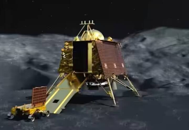 ऐसे में तमाम बॉलीवुड सितारों ने इसरो को धन्यवाद देते हुए इस सफलता के लिए शुभकामनाएं  दी हैं.