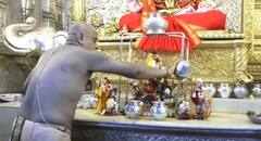 Pune News : चांद्रयानच्या यशस्वी लँडिंगसाठी दगडूशेठ गणपतीला महाअभिषेक