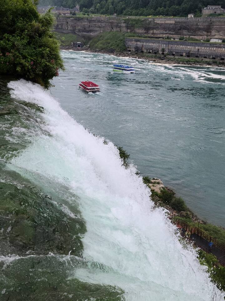 నయాగారా జలపాతానికి సంబంధించిన లేటెస్ట్ ఫోటోలను ఇక్కడ చూడండి.