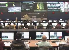 Chandrayaan 3 Land:  ਭਾਰਤ ਤੋਂ ਸੈਂਕੜੇ ਕਿਲੋਮੀਟਰ ਦੂਰ ਬੈਠਿਆਂ PM ਮੋਦੀ ਨੇ ਦੇਖਿਆ ਚੰਦਰਯਾਨ-3 ਦੀ ਸਾਫਟ ਲੈਂਡਿੰਗ ਦਾ ਨਜ਼ਾਰਾ, ਵੇਖੋ ਤਸਵੀਰਾਂ