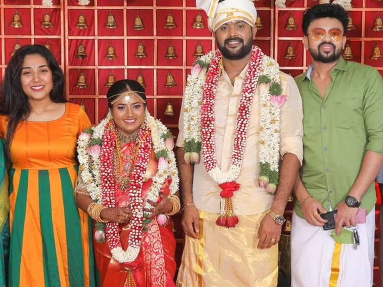 deivam thantha poove serial actor ajay bharath marriage photos viral Ajay Bharath Wedding : தெய்வம் தந்த பூவே சீரியல் நடிகர் அஜய் பரத்தின் திருமண புகைப்படங்கள்..