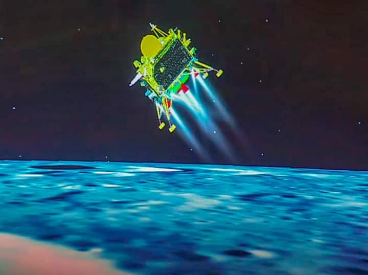 Chandrayaan 3 Soft Landing On Moon South Pole Successful PM Modi Rahul Gandhi NASA Congratulates ISRO, 10 Highlights | Chandrayaan 3: चांद के दक्षिणी ध्रुव पर भारत…आखिरी कुछ पलों में यूं थम गई थी सांसे, चंद्रयान-3 के लैंडर से बाहर आया प्रज्ञान रोवर