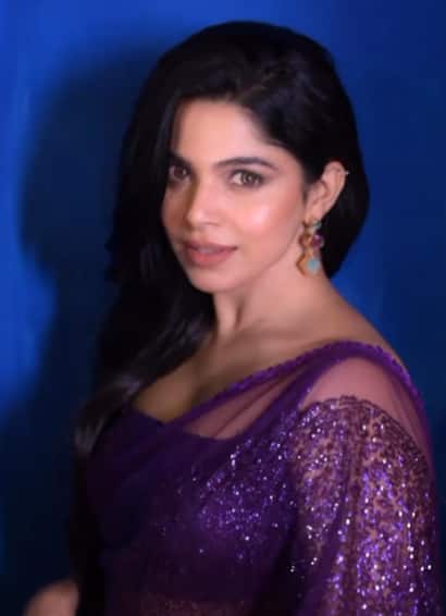 தென்னிந்திய திரையுலகில் வளர்ந்து வரும் நடிகைகளுள் ஒருவர் திவ்ய பாரதி.