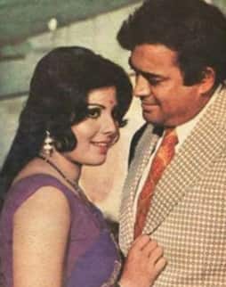 वहीं सुलक्षणा पंडित संजीव से मोहब्बत करती थीं पर संजीव कुमार हार्टब्रोकन थे ऐसे में उन्होंने सुलक्षणा का प्रपोजल रिजेक्ट कर दिया था.