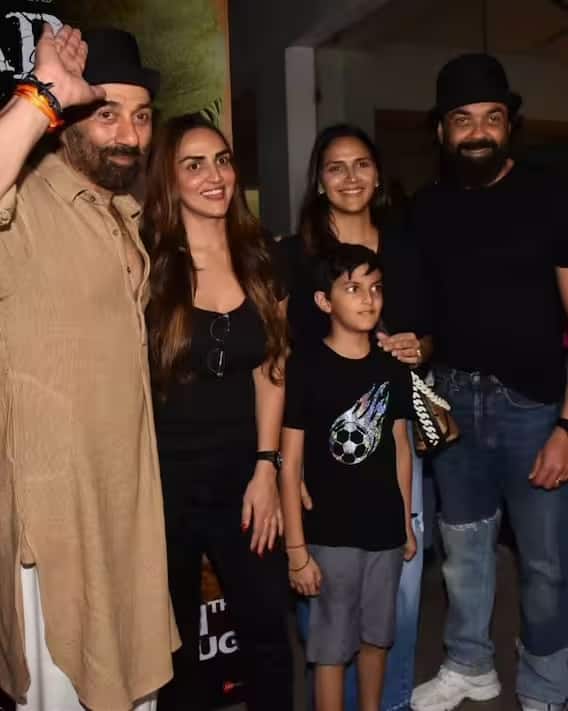 गदर 2 की सक्सेस से उनके फैंस, मेकर्स और स्टार्स तो खुश हैं ही इसके अलावा धर्मेंद्र की बेटी यानी सनी देओल की सौतेली बहन भी बहुत खुश है.