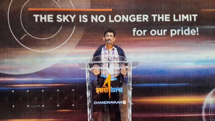 Breeze Of Joy In The Sarkar Family Of Basirhat As The Engineer Son Of Them Has Been A Part Of Chandrayaan 3 Success Of ISRO Chandrayaan 3: গর্বের বঙ্গসন্তান! নৈহাটি গ্রাম থেকে ইসরো ছুঁয়ে চন্দ্রযান-৩ মিশনের ইঞ্জিনিয়ার মানস সরকার