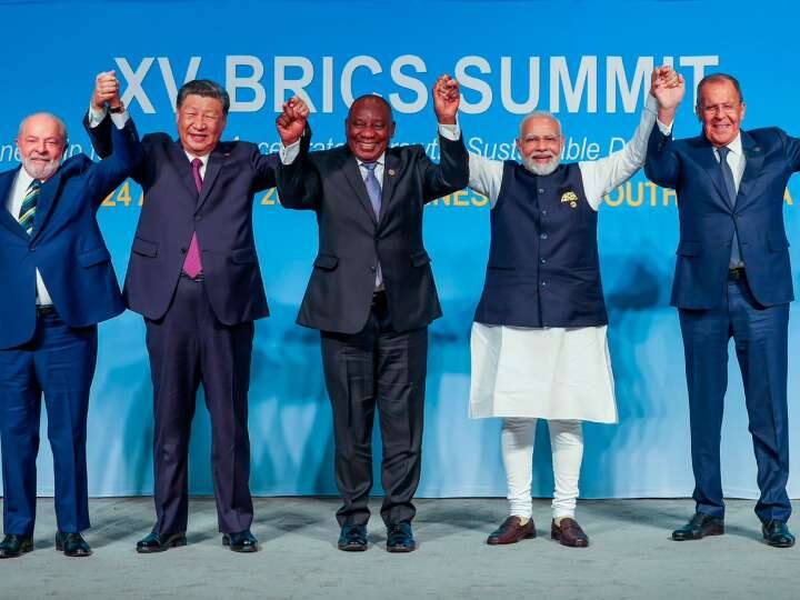 BRICS Summit PM Modi and Xi Jinping at same Platform what happened next जब एक ही मंच पर आमने-सामने आए पीएम मोदी और शी जिनपिंग, जानें क्या हुआ?