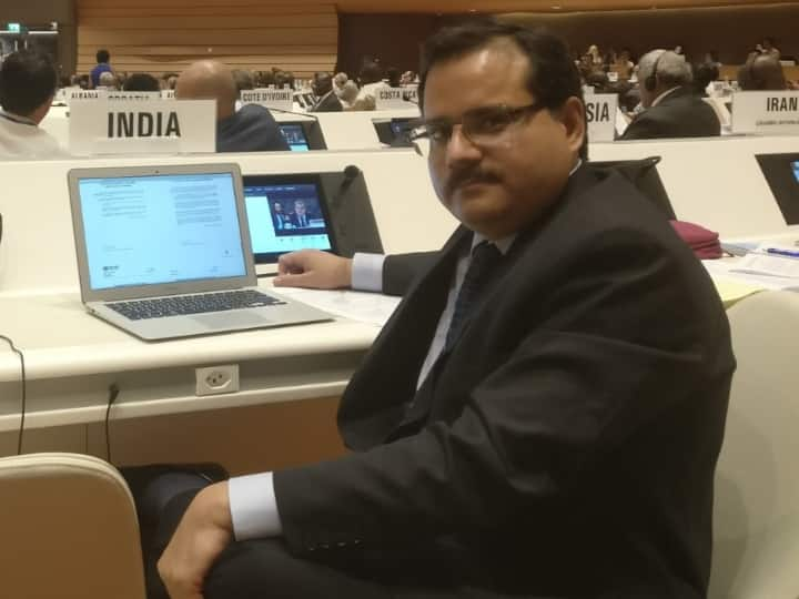 IAS Navdeep Rinwa Appointed UP New Chief Electoral Officer Read Full Detail UP News: लोकसभा चुनाव से पहले यूपी में बदले मुख्य निर्वाचन अधिकारी, नवदीप रिणवा को मिली नए CEO की जिम्मेदारी