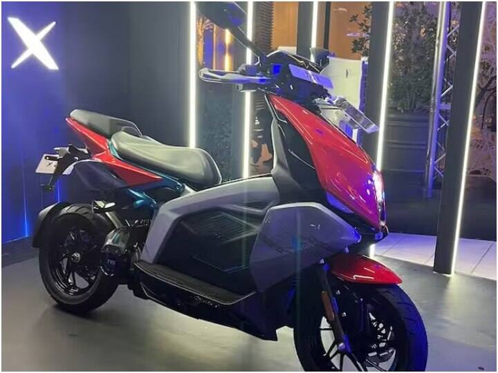 New TVS X electric scooter launched Know Price Features Specs and more details TVS X electric scooter: टीवीएस ने लॉन्च किया अपना नया X इलेक्ट्रिक स्कूटर, कीमत 2.50 लाख रुपये, ये है इसकी खासियत