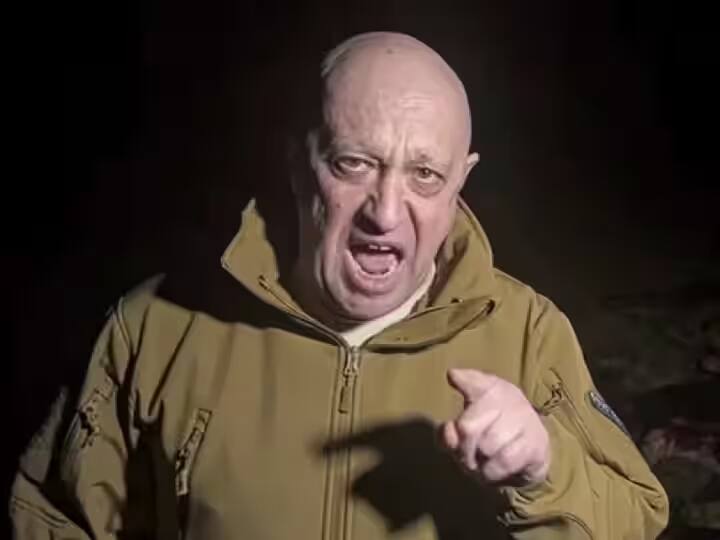 Russian wagnor chief Yevgeny Prigozhin died in plane crash video goes viral related to crash of plane Watch: सुपरसोनिक स्‍पीड से टकराई मिसाइल और आग का गोला बना प्‍लेन, अंदर था पुतिन का दुश्‍मन नंबर वन