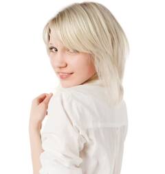 Hair Care Tips: ਘੱਟ ਉਮਰ 'ਚ ਵਾਲ ਚਿੱਟੇ ਹੋਣਾ ਕੋਈ ਆਮ ਗੱਲ ਨਹੀਂ, ਇਸ ਦੇ ਪਿੱਛੇ ਹੋ ਸਕਦੇ ਨੇ ਇਹ ਕਾਰਨ