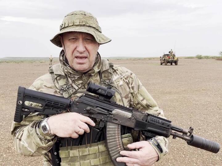 रूस में वैगनर ग्रुप के मुखिया येवगेनी प्रिगोझि को एक प्लेन हादसे में मौत हो चुकी है. उन्होंने 23-24 जून को रूस के शीर्ष सैन्य अधिकारियों के खिलाफ विद्रोह का नेतृत्व किया था.