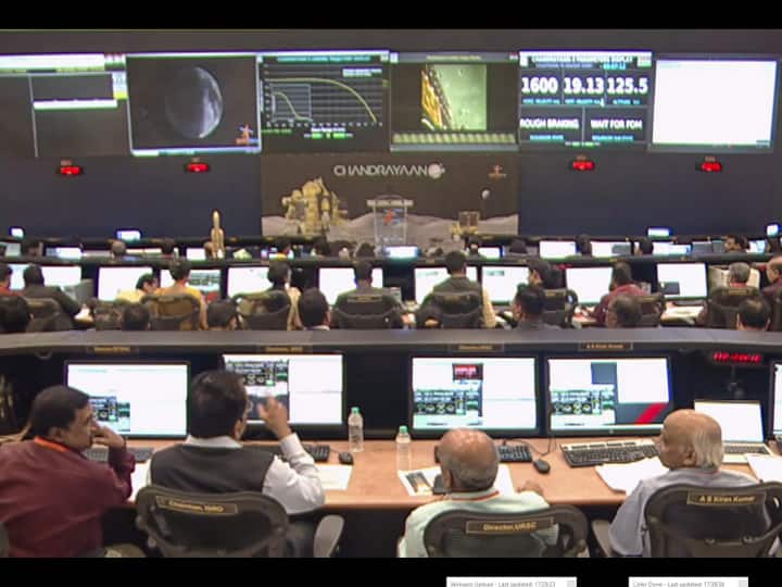 उन्होंने कहा, ‘जब मैं उससे सही आहार लेने और अपना ख्याल रखने को कहती तो वह जवाब देती कि उसका ध्यान केवल इस मिशन पर है और इसकी लैंडिंग के बाद ही अपने बारे में सोचेगी.’