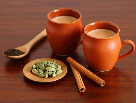 ਖੰਡ ਤੇ ਗਰਮ ਮਸਾਲੇ : ਬਹੁਤ ਜ਼ਿਆਦਾ ਮਿੱਠਾ ਜਾਂ ਮਸਾਲੇਦਾਰ ਭੋਜਨ ਖਾਣ ਨਾਲ ਪੇਟ ਦੀ ਪ੍ਰੇਸ਼ਾਨੀ ਹੋ ਸਕਦੀ ਹੈ। ਖਾਸ ਕਰਕੇ ਜਦੋਂ ਤੁਸੀਂ ਇਸ ਨੂੰ ਗਰਮ ਚਾਹ ਨਾਲ ਲੈਂਦੇ ਹੋ।