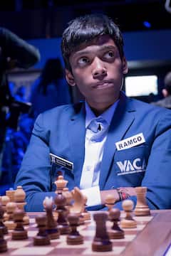 FIDE World Chess Cup : உலக செஸ் சாம்பியன் பட்டம் யாருக்கு சொந்தமாகும்? நேற்று போல் இன்றும் சாதனை படைக்குமா இந்தியா?
