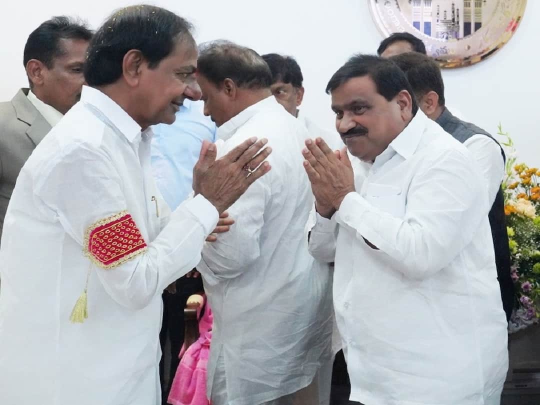 Mahender Reddy: మంత్రిగా మహేందర్ రెడ్డి ప్రమాణ స్వీకారం - రాజ్ భవన్లో కేసీఆర్, మంత్రుల హాజరు Patnam Mahender reddy takes oath as telangana Minister by Governor Tamilisai Mahender Reddy: మంత్రిగా మహేందర్ రెడ్డి ప్రమాణ స్వీకారం - రాజ్ భవన్లో కేసీఆర్, మంత్రుల హాజరు