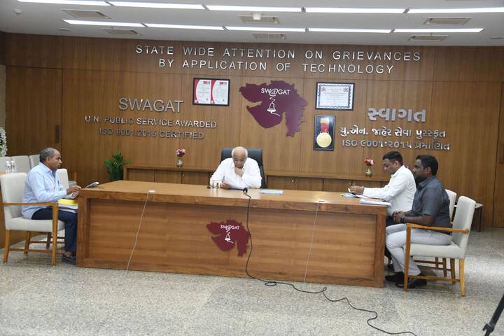 આ રાજ્ય સ્વાગતમાં ગાંધીનગરથી મુખ્યમંત્રીના મુખ્ય અગ્ર સચિવ કૈલાશનાથન, અધિક મુખ્ય સચિવ પંકજ જોષી, મુખ્યમંત્રી કાર્યાલયના વરિષ્ઠ અધિકારીઓ જોડાયા હતા. રાજ્યના જિલ્લાઓના કલેકટર, ડી.ડી.ઓ તથા જિલ્લા વહીવટી તંત્રના અધિકારીઓ વિડિયો કોન્ફરન્સથી સહભાગી થયા હતા.