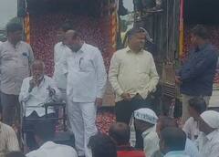 Onion : कुठं कांद्याचे लिलाव सुरु तर कुठं बंद, वाचा एका क्लिकवर स्थिती