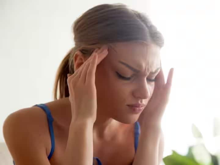 Health Tips headache causes these reasons behind excessive frequent headache marathi news Health Tips : वारंवार डोकेदुखीचा त्रास होतोय? तर, 'या' 9 गंभीर कारणांकडे दुर्लक्ष करू नका