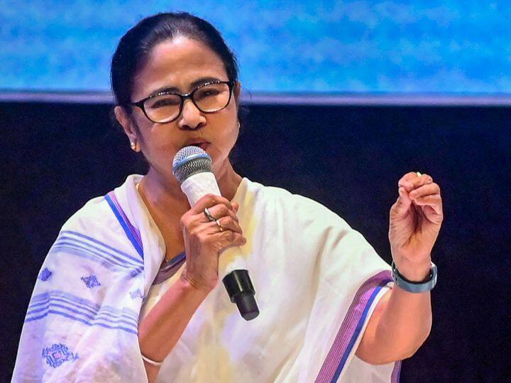 WFI suspended Mamata Banerjee Slams Center Modi Government Over World Wrestling Federation United World Wrestling '...हिसाब-किताब के दिन अब ज्यादा दूर नहीं', भारतीय कुश्ती महासंघ के निलंबन पर ममता बनर्जी का मोदी सरकार पर निशाना