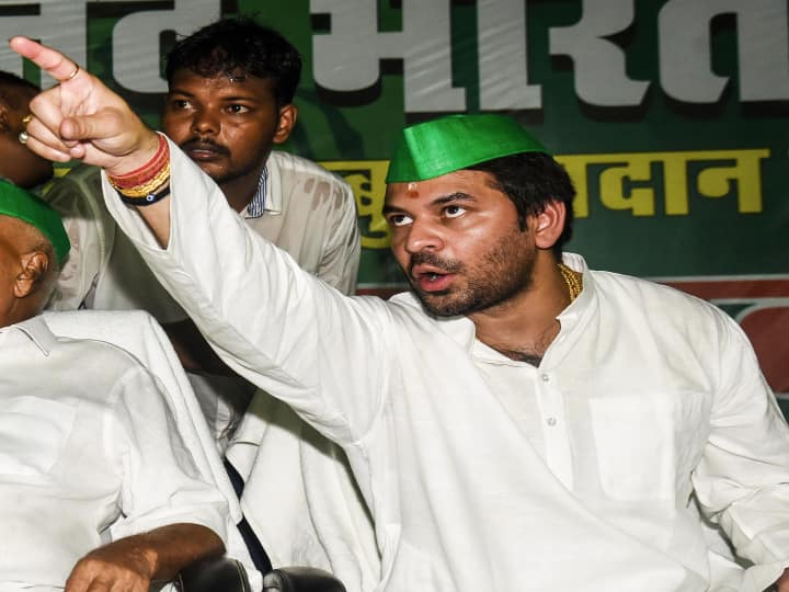 RJD leader Tej Pratap Yadav predicts about NDA and BJP regarding Lok Sabha Election 2024 ann Lok Sabha Election 2024: तेज प्रताप की भविष्यवाणी से बीजेपी की बढ़ेगी बेचैनी, 2024 चुनाव को लेकर बताया NDA का फ्यूचर