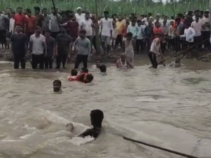 Saharanpur News: सहारनपुर में श्रद्धालुओं से भरी ट्रैक्टर-ट्राली नदी में गिरी, 9 लोगों की मौत, मायावती की सरकार से ये मांग Saharanpur Tractor trolley Accident fell into the river full of devotees Many people died Saharanpur News: सहारनपुर में श्रद्धालुओं से भरी ट्रैक्टर-ट्राली नदी में गिरी, 9 लोगों की मौत, मायावती की सरकार से ये मांग