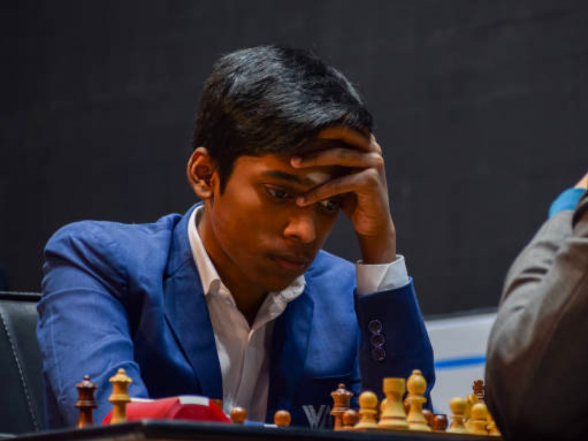 Praggnanandhaa' enthralls fans with blindfold chess