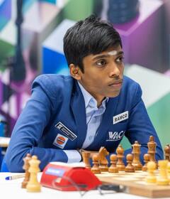 Fide world Cup : இறுதி போட்டியில் வெள்ளி பதக்கத்தை வென்ற பிரக்ஞானந்தாவிற்கு குவியும் வாழ்த்துகள்!