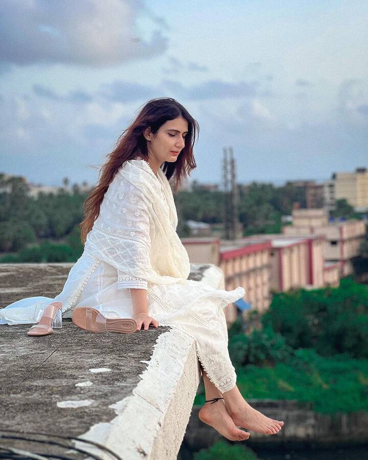 The actress posted images of herself in an all-white chikankari kurta set.