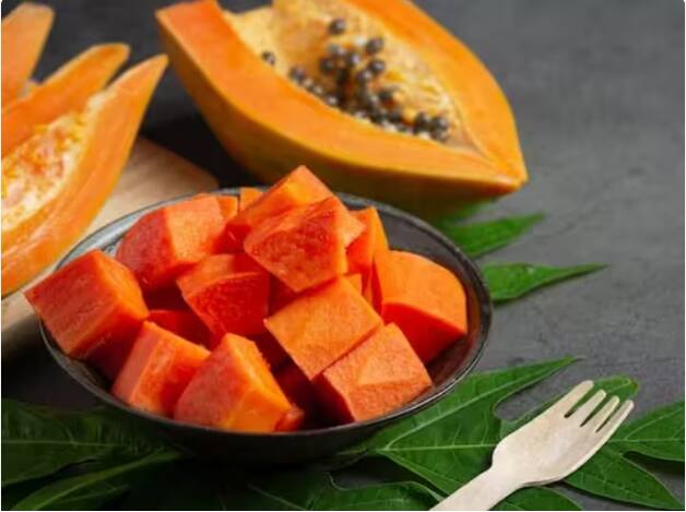 Can you easily lose 2 kg in a week by eating papaya daily Myth or fact: ਕੀ ਰੋਜ਼ਾਨਾ ਪਪੀਤਾ ਖਾਣ ਨਾਲ ਹਫ਼ਤੇ ਭਰ 'ਚ 2 ਕਿਲੋਂ ਭਰ ਆਸਾਨੀ ਨਾਲ ਕੀਤਾ ਜਾ ਸਕਦੈ ਘੱਟ?