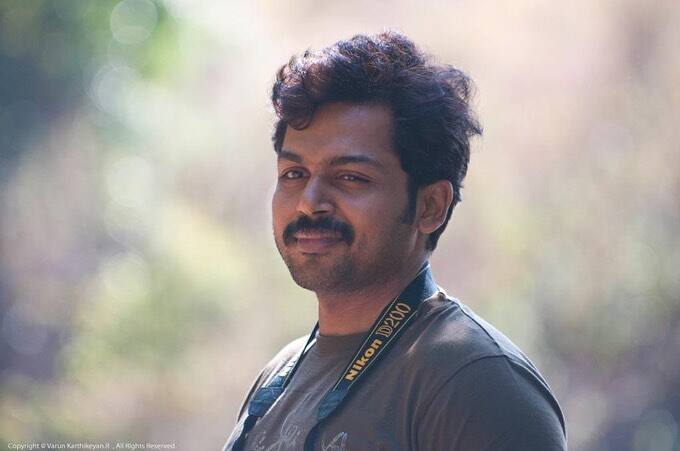 “காடுகளில் செல்லும் ட்ரெக்கிங் பயணங்களைதான் நான் எதிர்ப்பார்க்கிறேன். இப்புகைப்படம் சிறுத்தை பட ஷூட்டுங்கின் போது எடுக்கப்பட்டது.” என்ற கேப்ஷன் குறிப்பிடப்பட்டுள்ளது.