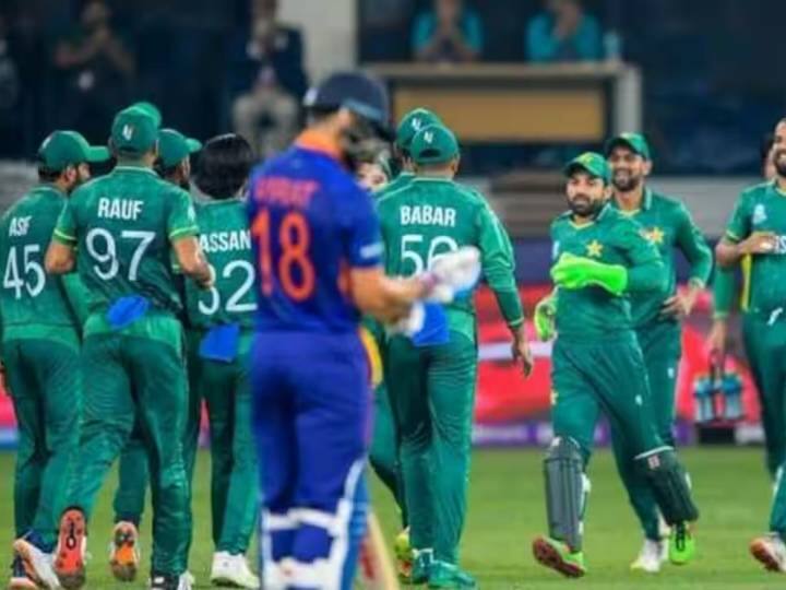 एशिया कप 2023 की प्राइज मनी का आधिकारिक एलान भले ही अभी तक नहीं किया गया है, लेकिन साल 2018 के बाद टूर्नामेंट 50 ओवर फॉर्मेट में खेला जा रहा है. ऐसे में प्राइज मनी करीब 2 करोड़ रुपए के आसपास हो सकती है.