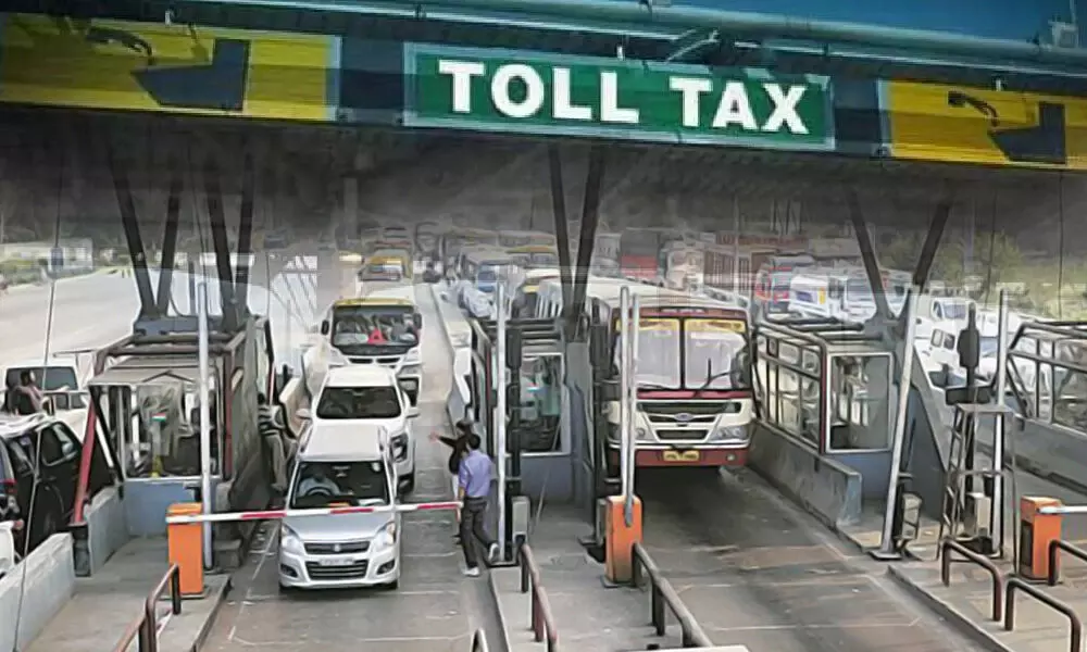 Increase in prices of Ladowal toll and Gharonda toll Toll Tax: ਮਹਿੰਗੇ ਹੋਣ ਲੱਗੇ ਟੋਲ ਪਲਾਜ਼ੇ, ਨਵੇਂ ਰੇਟ ਆਏ ਸਾਹਮਣੇ, ਪੰਜਾਬੀਆਂ ਤੋਂ ਮੋਟੀ ਕਮਾਈ ਕਰੇਗਾ NHAI 