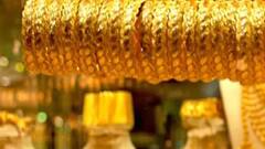 Gold Price Today : আজ ভরামহালক্ষ্মী ব্রতের দিন ফের কমল সোনার দাম ! আজই সোনা কিনে বেঁধে ফেলুন সৌভাগ্য