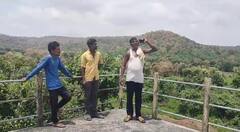 हॅलो हॅलो हॅलो....! डिजिटलच्या दुनियेतही नेटवर्क नसलेले गावं; पाहा फोटो