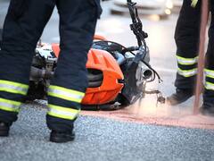 न्यूयॉर्क पुलिस ने बाइक सवार को रोकने के लिए सिर पर मारा 'कूलर', हुई मौत