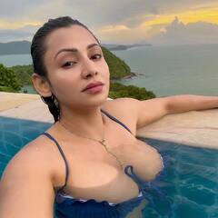 Karrishma Kar Photo: બોલ્ડનેસમા ઉર્ફી જાવેદ અને પૂનમ પાંડેને પણ ટક્કર આપે છે આ અભિનેત્રી