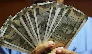 Top 5 Govt Savings Schemes: સરકારની આ યોજનાઓમાં કરી શકો છો રોકાણ, મળશે શાનદાર રિટર્ન 