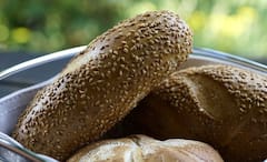 Sesame Seeds Benefits: ঝলমলে ত্বক থেকে রোগমুক্ত শরীর, অসম্ভবকে সম্ভব করতে পারে তিল