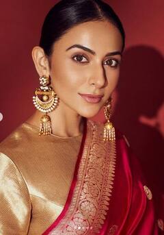 Rakul Preet Singh: ਸਿੰਪਲ ਸਾੜ੍ਹੀ ਪਾ ਕੇ ਰਕੁਲ ਪ੍ਰੀਤ ਸਿੰਘ ਨੇ ਮਚਾਈ ਤਬਾਹੀ, ਦੇਖੋ ਖੂਬਸੂਰਤ ਤਸਵੀਰਾਂ