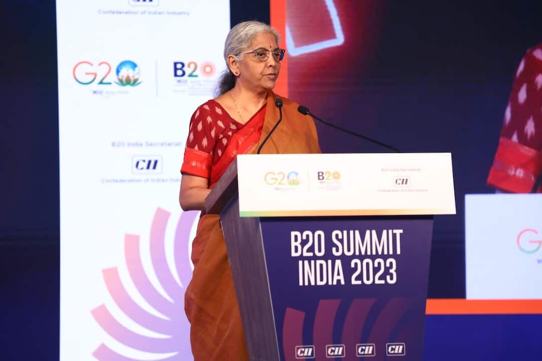 FM Nirmala Sitharaman Warns saying tendency to use interest rates to deal with inflation Can Hit Economic Recovery B20 Summit: वित्त मंत्री निर्मला सीतारमण की नसीहत, लंबे समय तक ब्याज दरों के ज्यादा रहने से अर्थव्यवस्था पर पड़ सकता है असर