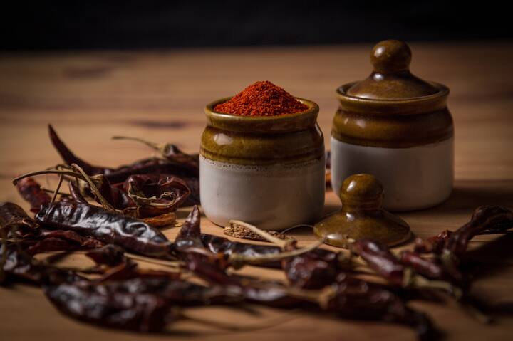 ডিসক্লেইমার : কপিতে উল্লেখিত দাবি, পদ্ধতি পরামর্শস্বরূপ। প্রয়োজনীয় চিকিৎসাপদ্ধতি/ডায়েট ফলো করার জন্য অবশ্যই বিশেষজ্ঞ / চিকিৎসকের সঙ্গে কথা বলুন ও সেইমতো নিয়ম মেনে চলুন।