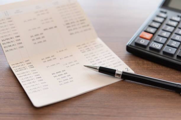 तुमच्या बहिणीचे बचत खाते नसेल तर, आजच कोणत्याही बँकेत तिच्या नावाने बचत खाते उघडा. (PC:istok)