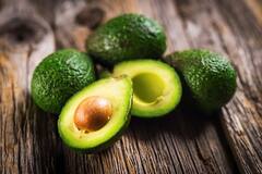 Avocado for Weight Loss: વધતા વજનથી પરેશાન છો તો આ એક ફળનું સેવન આપને વેઇટ લોસમાં કરશ મદદ