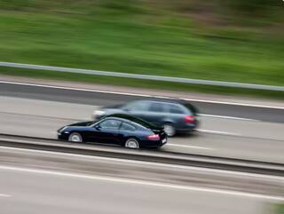 Unlimited Speed Limit: ਜਿਗਰਾ ਚਾਹੀਦਾ ਇੱਥੇ ਗੱਡੀ ਭਜਾਉਣ ਲਈ ! ਨਹੀਂ ਹੈ ਕੋਈ ਸਪੀਡ ਲਿਮਟ, ਜਾਣੋ ਵੱਖ-ਵੱਖ ਦੇਸ਼ਾਂ ਦੀ ਸਪੀਡ ਲਿਮਟ