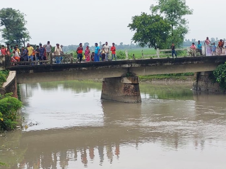 Road Accident: बिहार के छपरा में 5 लोगों की मौत, नहर में गिरी स्कॉर्पियो, श्राद्ध से लौटने के दौरान हादसा