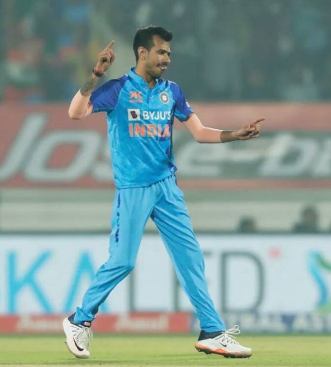 ஆகஸ்ட் 30 ஆம் தேதி ஆசிய கோப்பை கிரிக்கெட் போட்டி தொடங்க உள்ளது. இதற்கான இந்திய அணியை சமீபத்தில் வெளியிட்டது பிசிசிஐ.