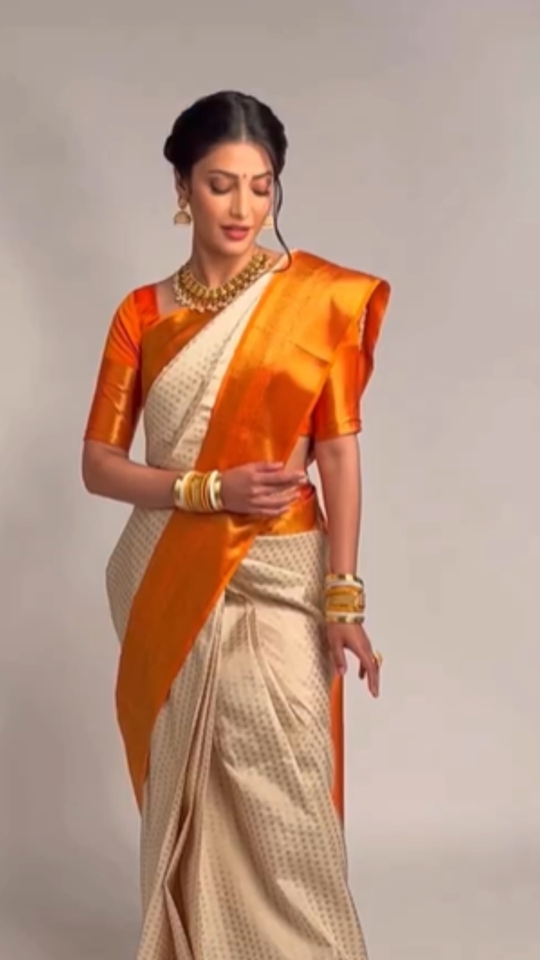 Kerala Saree: 10 Best Kerala Sarees You Must Purchase this Wedding Season -  The Economic Times